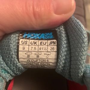 Hoka One One Clifton 6